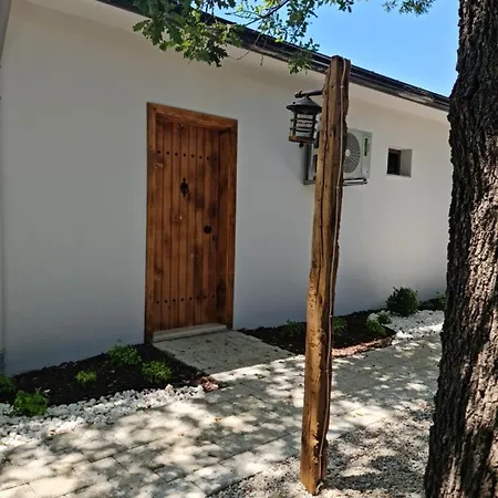 Freya Ξενοδοχείο *